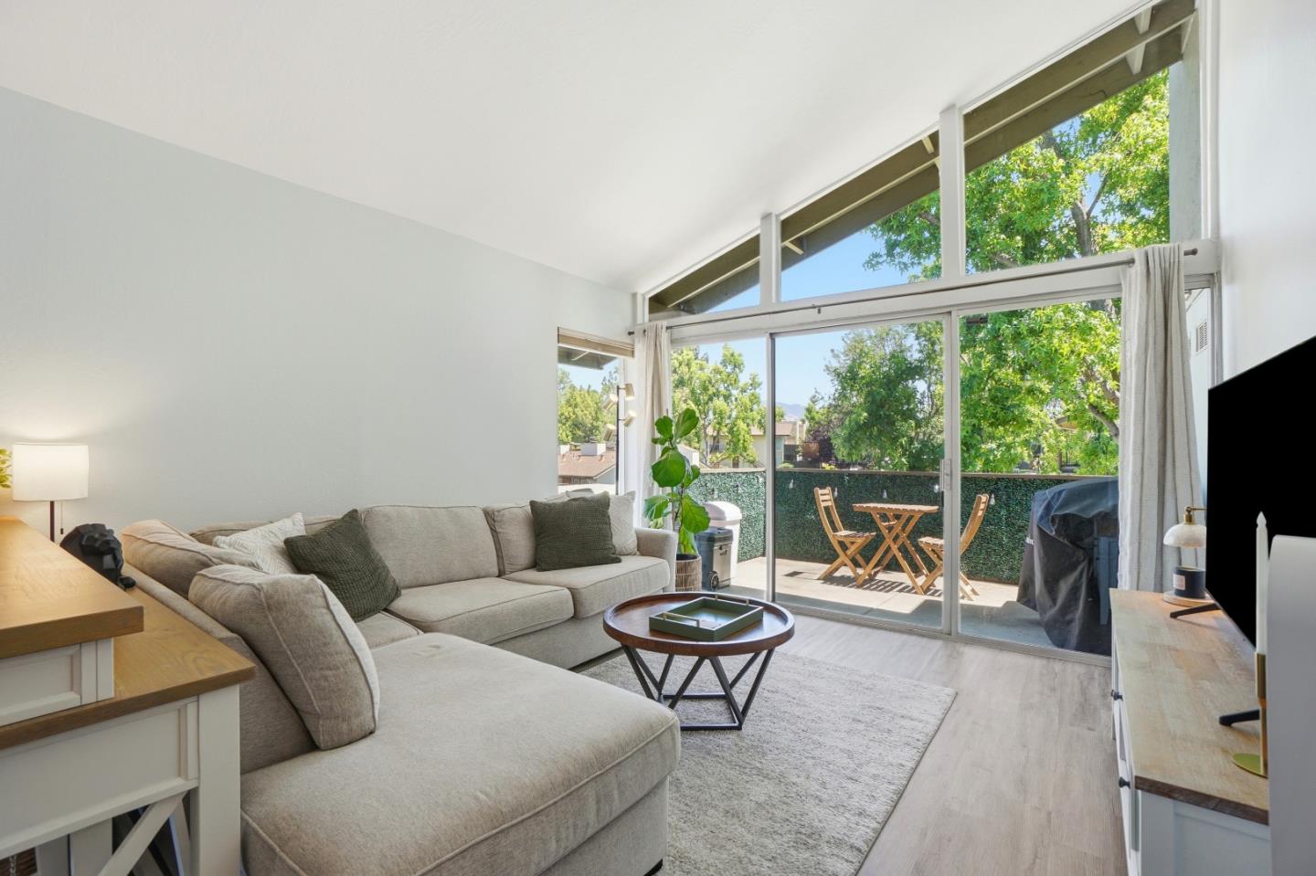 55 Massolo Dr H, Pleasant Hill, CA 94523